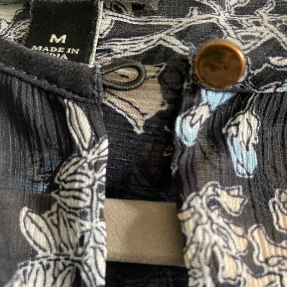 Ann Taylor Sheer Floral Short Sleeve Blouse, Navy Blue & Floral Pattern, Size M - Picture 4 of 8
